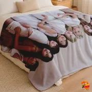 Плед с принтом k-pop TWICE