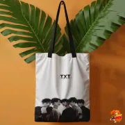Сумка-шоппер с принтом k-pop TXT